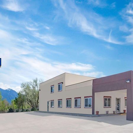 Days Inn By Wyndham Taos Exteriér fotografie