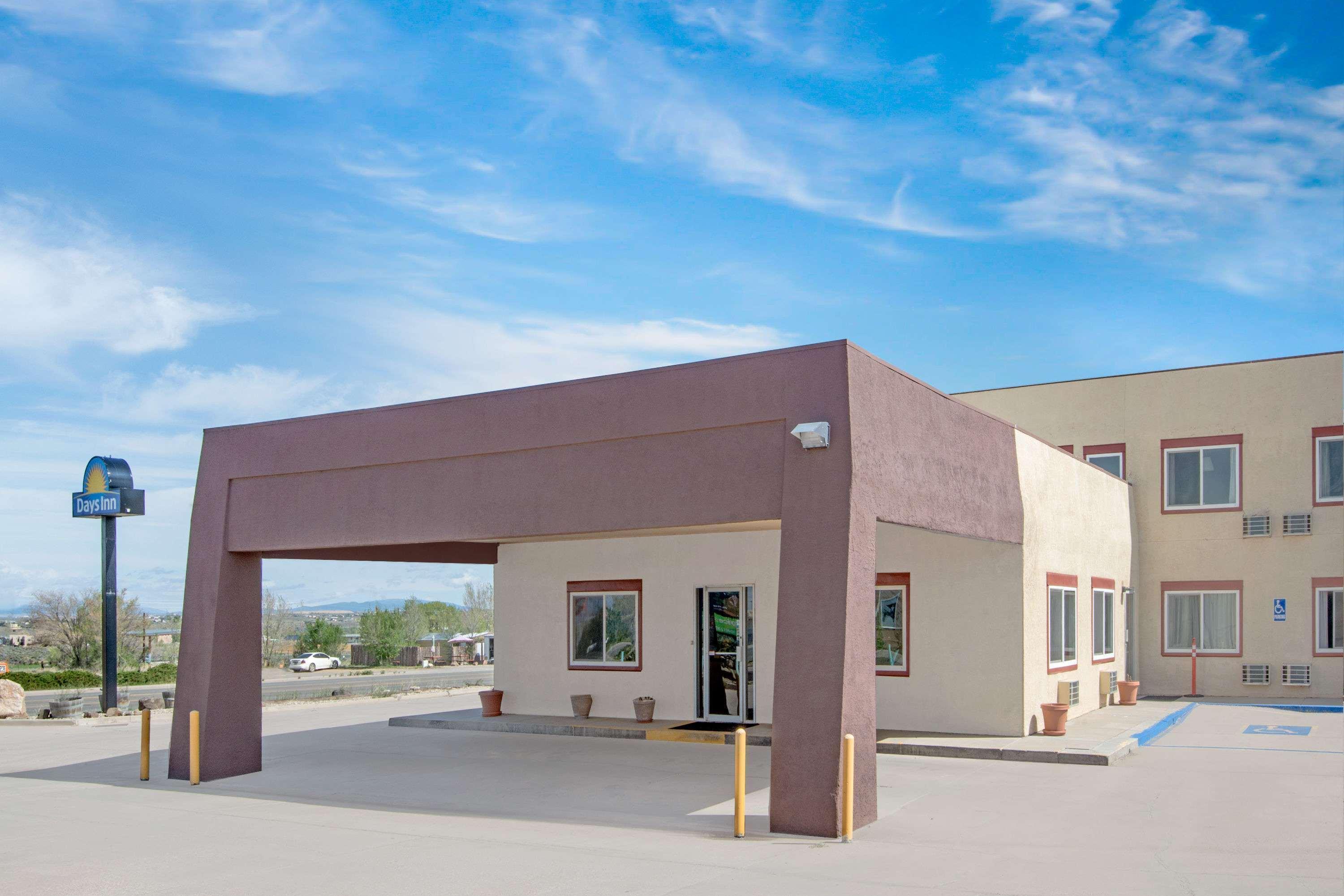 Days Inn By Wyndham Taos Exteriér fotografie